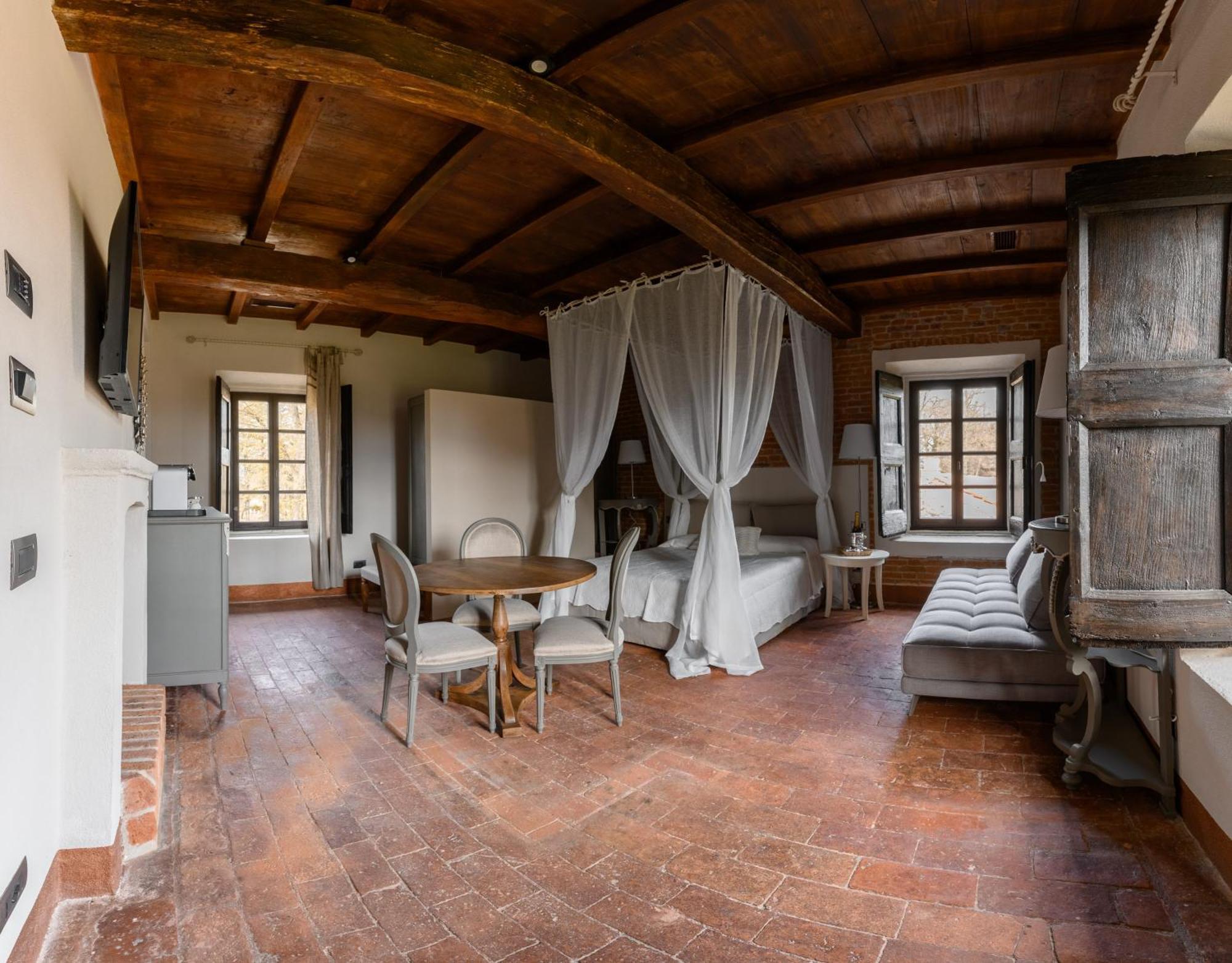 Castello Di Piovera エクステリア 写真